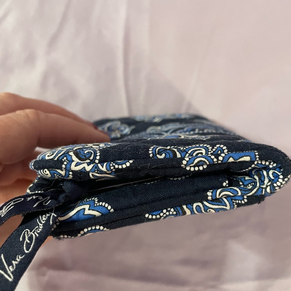 Vtg Vera Bradley Euro Wallet”Retired Calypso Navy Blue Paisley Kiss Lock and Zip - Picture 9 of 9